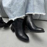 نیم بوت پاشنه بغل سگک نقره ای کد 140469