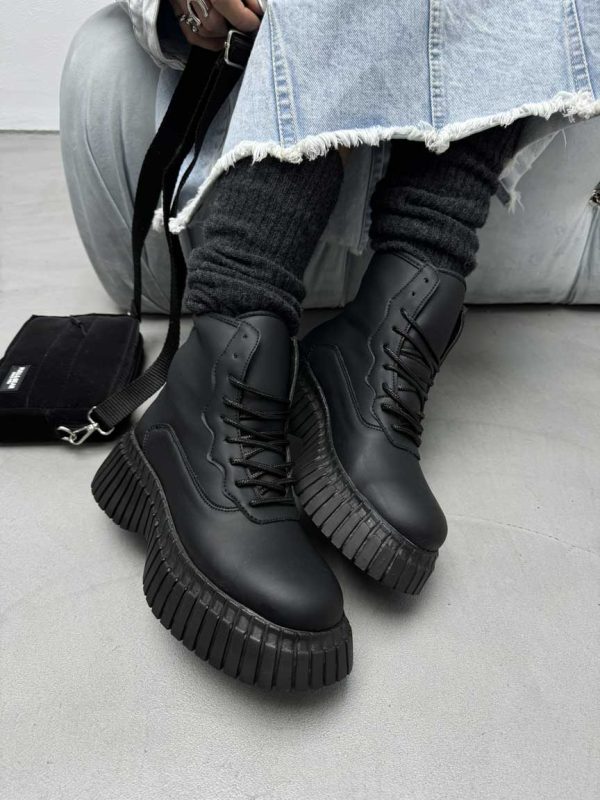 نیم بوت لژ راه راه چرم کد 140491