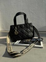 کیف DIOR پلاک دار کد 280273 - Image 2