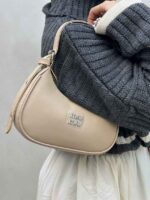 کیف هلالی MIU MIU کد 280427 - Image 14