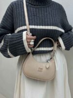 کیف هلالی MIU MIU کد 280427 - Image 19