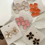 گوشواره گل میناکاری کد 310408