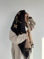 شال LV کد 310676 - Image 5