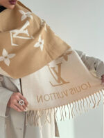 شال LV کد 310676 - Image 2