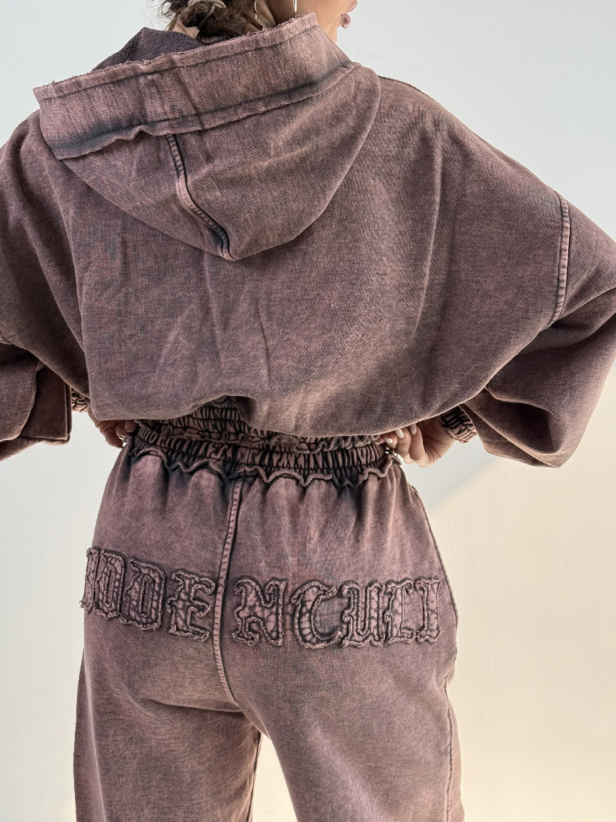 IMG_6949 ست سوییشرت و شلوار BAD GIRL کد 160847 - Image 5