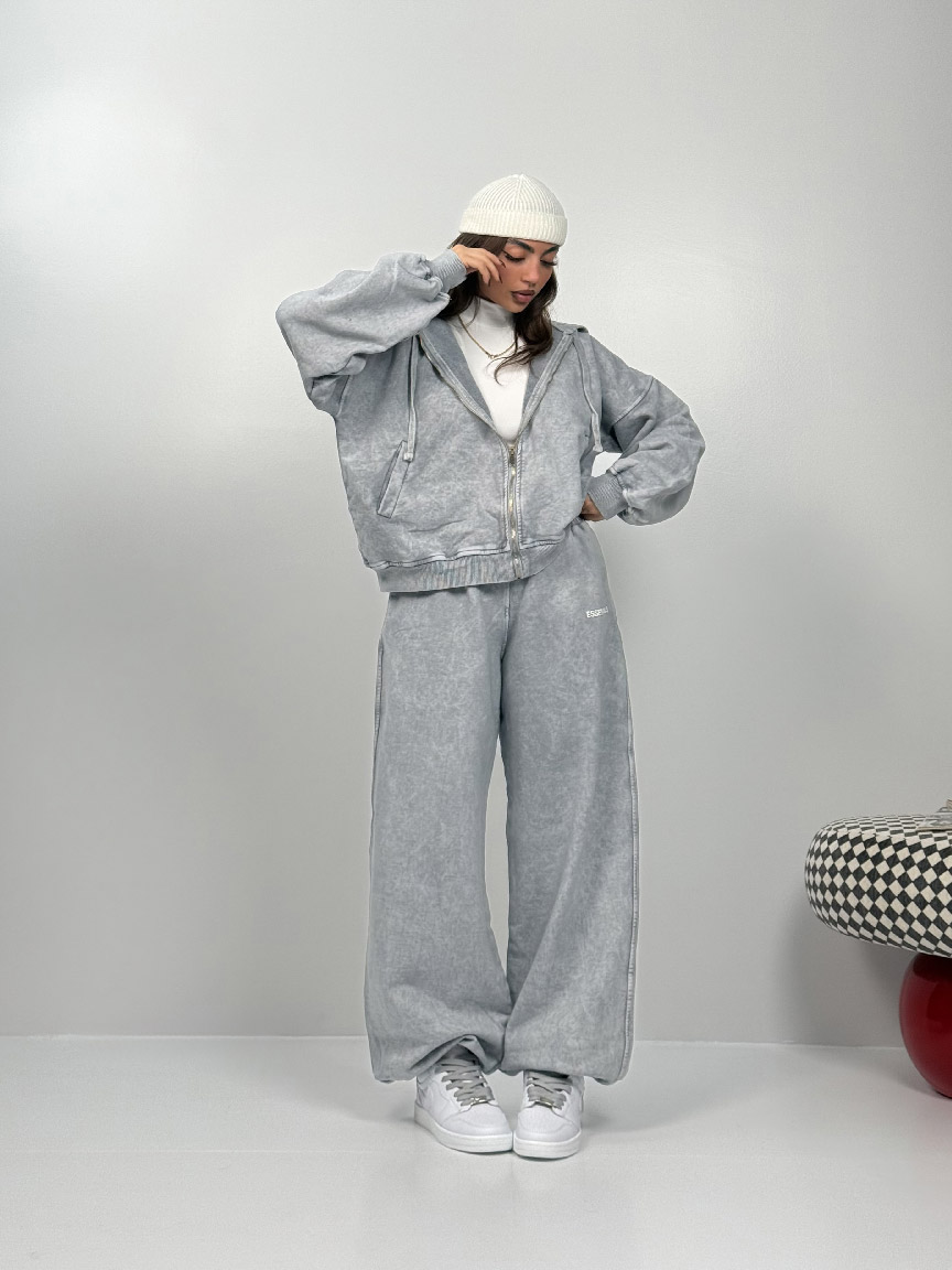 IMG_1715 ست سوییشرت و شلوار ESSENTIAL کد 160859 - Image 1