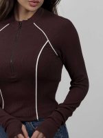 بلوز نیم زیپ نواردار کد 180577 - Image 2